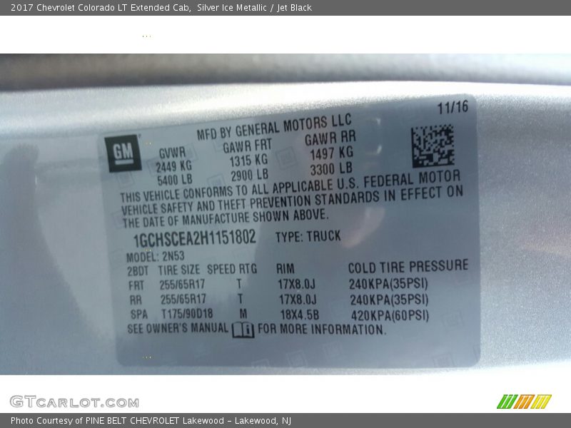 Silver Ice Metallic / Jet Black 2017 Chevrolet Colorado LT Extended Cab