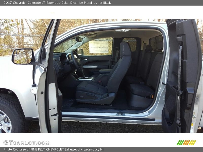 Silver Ice Metallic / Jet Black 2017 Chevrolet Colorado LT Extended Cab
