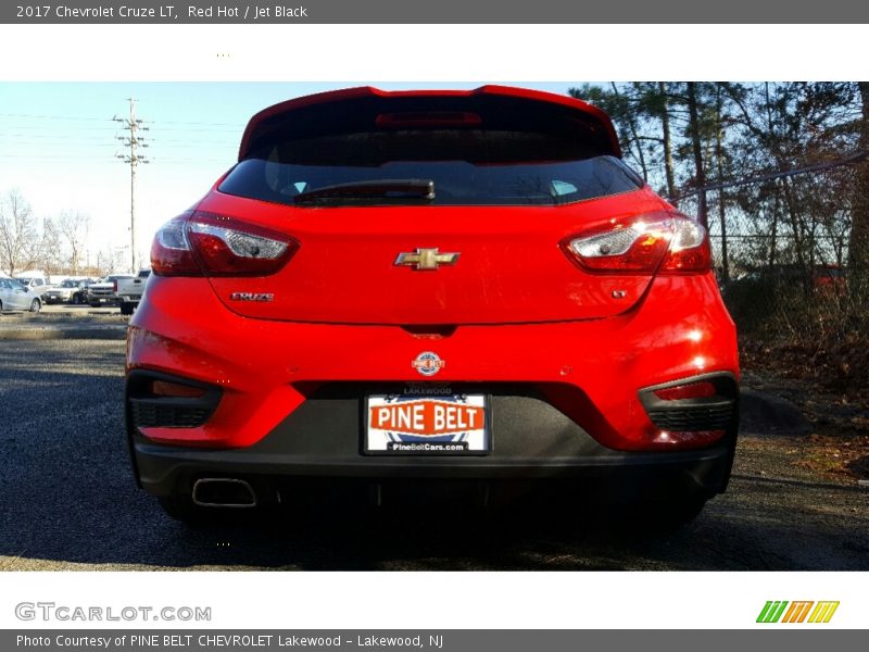 Red Hot / Jet Black 2017 Chevrolet Cruze LT