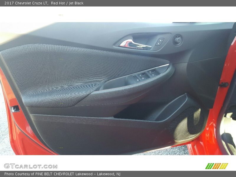 Red Hot / Jet Black 2017 Chevrolet Cruze LT