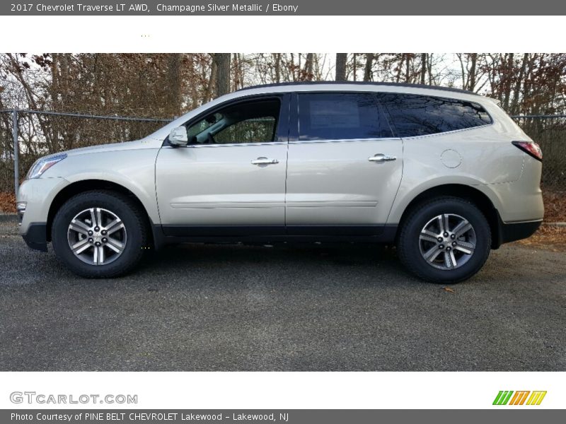 Champagne Silver Metallic / Ebony 2017 Chevrolet Traverse LT AWD