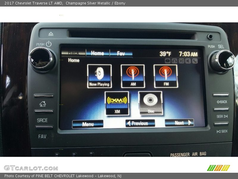 Champagne Silver Metallic / Ebony 2017 Chevrolet Traverse LT AWD