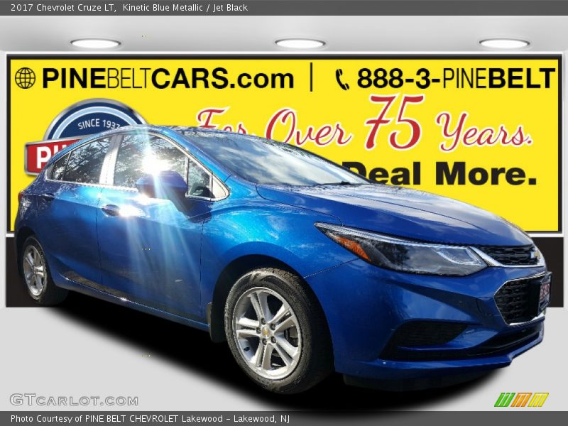 Kinetic Blue Metallic / Jet Black 2017 Chevrolet Cruze LT