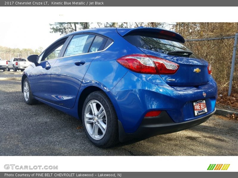 Kinetic Blue Metallic / Jet Black 2017 Chevrolet Cruze LT