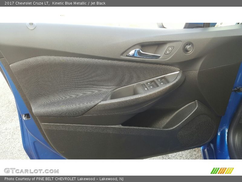 Kinetic Blue Metallic / Jet Black 2017 Chevrolet Cruze LT