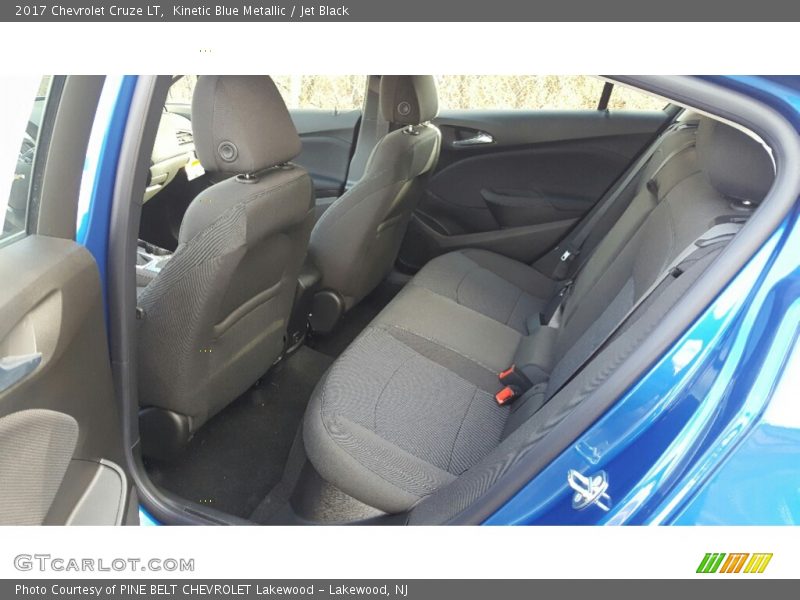 Kinetic Blue Metallic / Jet Black 2017 Chevrolet Cruze LT