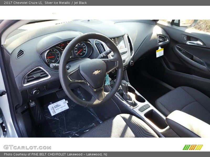 Silver Ice Metallic / Jet Black 2017 Chevrolet Cruze LS