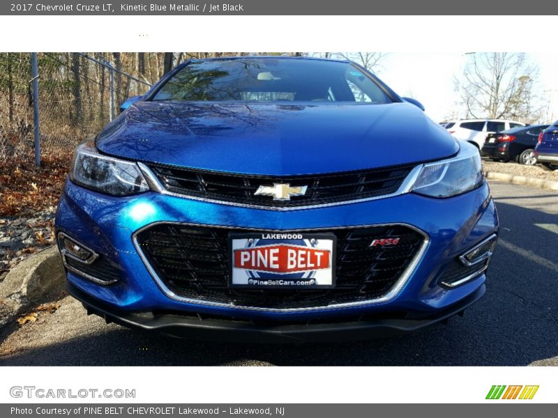 Kinetic Blue Metallic / Jet Black 2017 Chevrolet Cruze LT