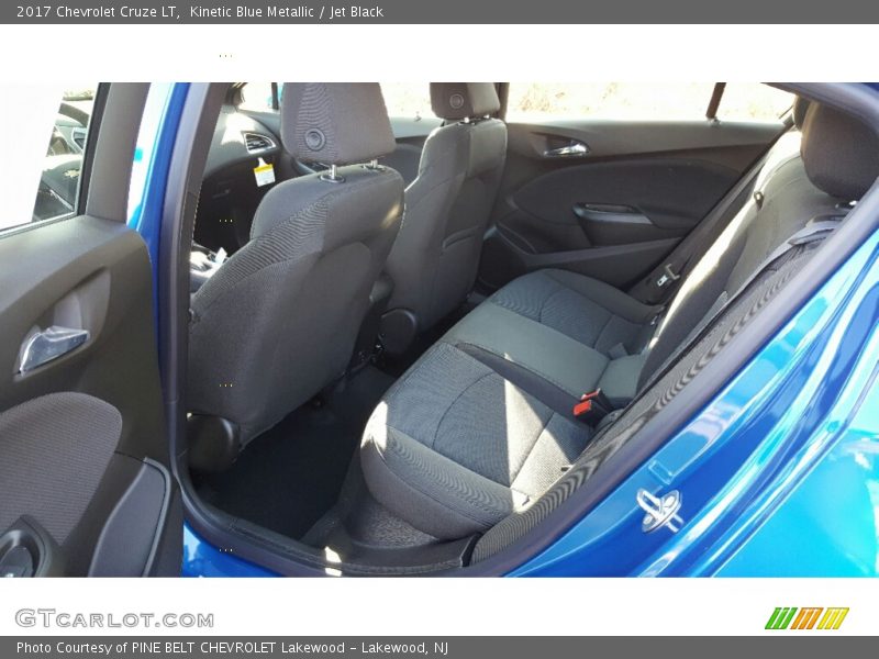 Kinetic Blue Metallic / Jet Black 2017 Chevrolet Cruze LT