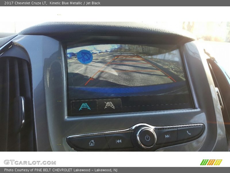 Kinetic Blue Metallic / Jet Black 2017 Chevrolet Cruze LT