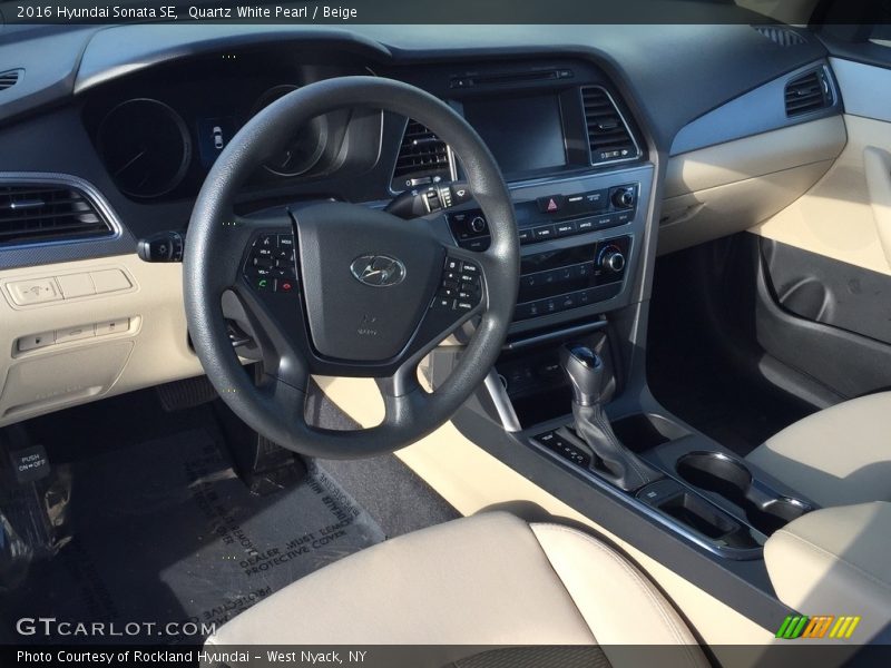 Quartz White Pearl / Beige 2016 Hyundai Sonata SE
