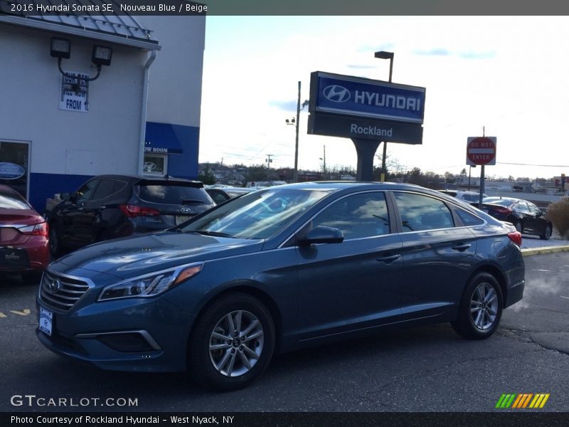Nouveau Blue / Beige 2016 Hyundai Sonata SE