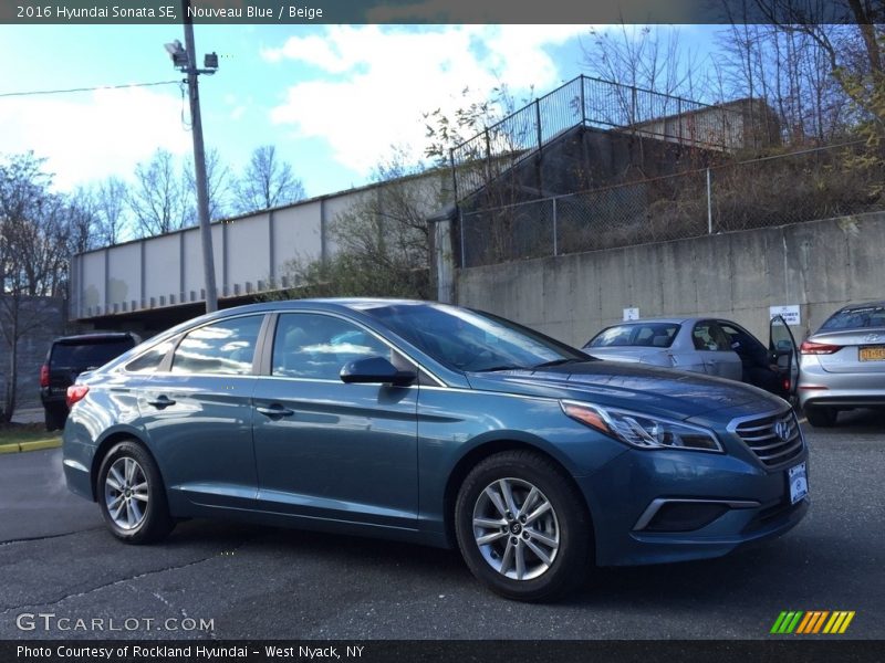 Nouveau Blue / Beige 2016 Hyundai Sonata SE