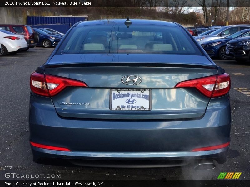 Nouveau Blue / Beige 2016 Hyundai Sonata SE