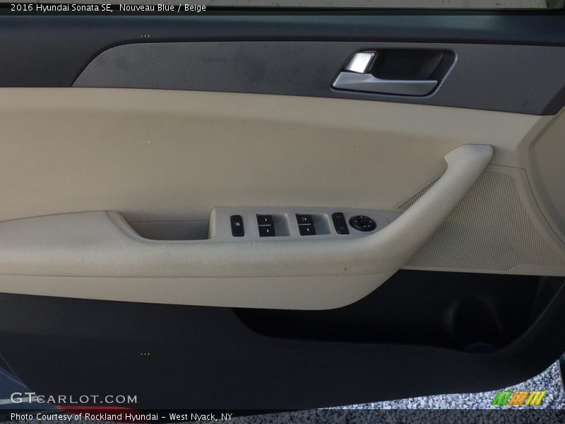 Nouveau Blue / Beige 2016 Hyundai Sonata SE