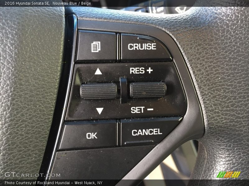 Nouveau Blue / Beige 2016 Hyundai Sonata SE