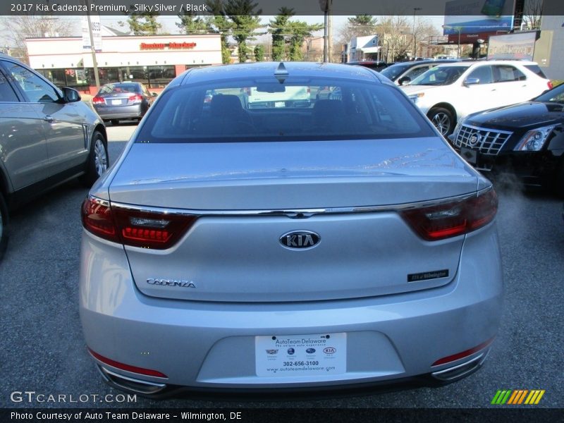 Silky Silver / Black 2017 Kia Cadenza Premium