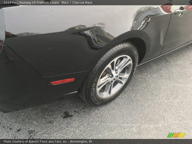 Black / Charcoal Black 2014 Ford Mustang V6 Premium Coupe