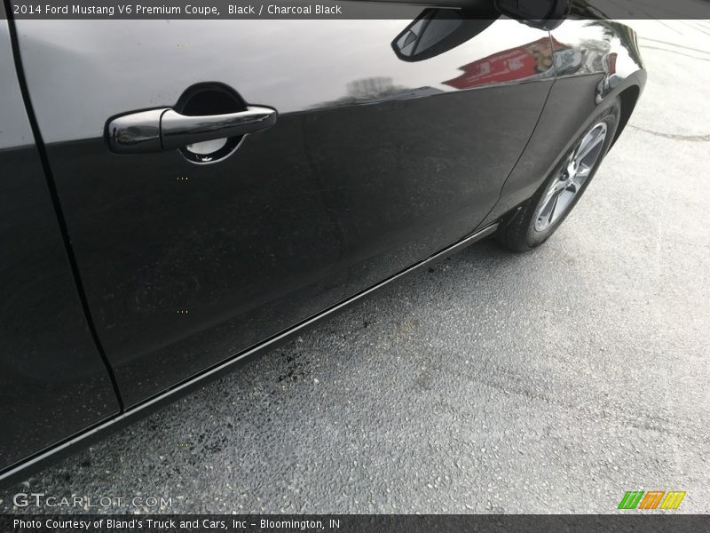 Black / Charcoal Black 2014 Ford Mustang V6 Premium Coupe