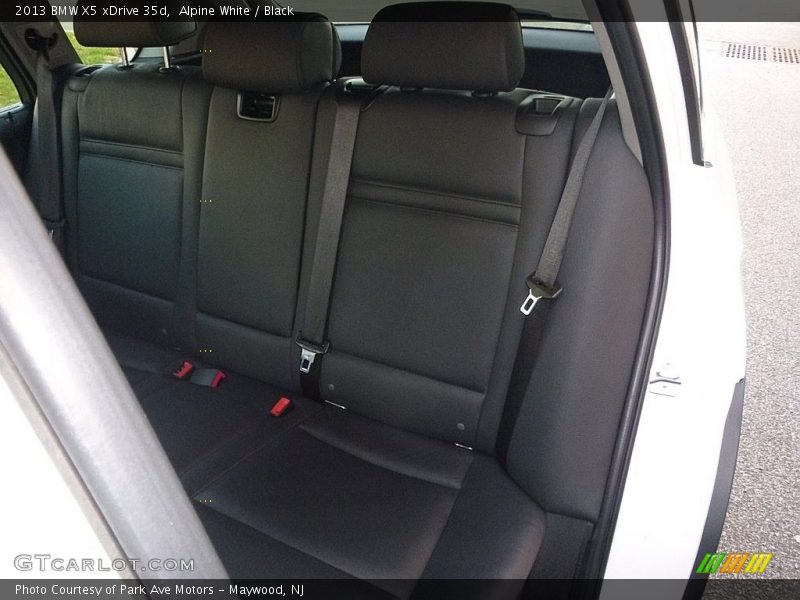 Alpine White / Black 2013 BMW X5 xDrive 35d