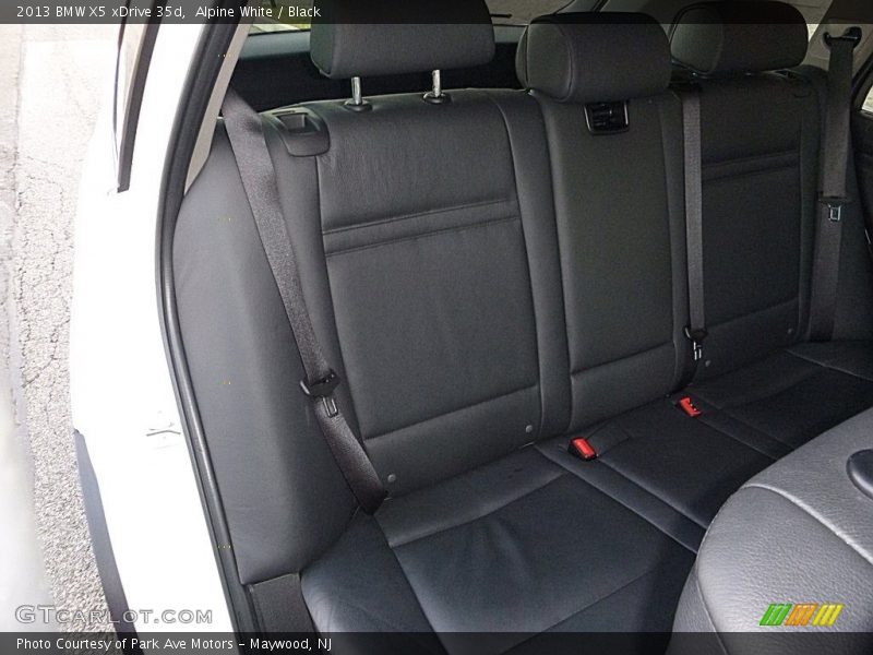 Alpine White / Black 2013 BMW X5 xDrive 35d