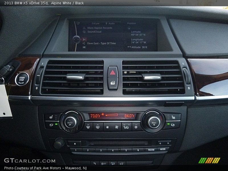 Alpine White / Black 2013 BMW X5 xDrive 35d