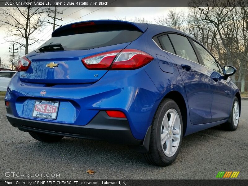 Kinetic Blue Metallic / Jet Black 2017 Chevrolet Cruze LT