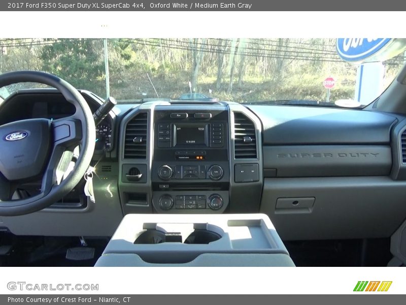 Oxford White / Medium Earth Gray 2017 Ford F350 Super Duty XL SuperCab 4x4