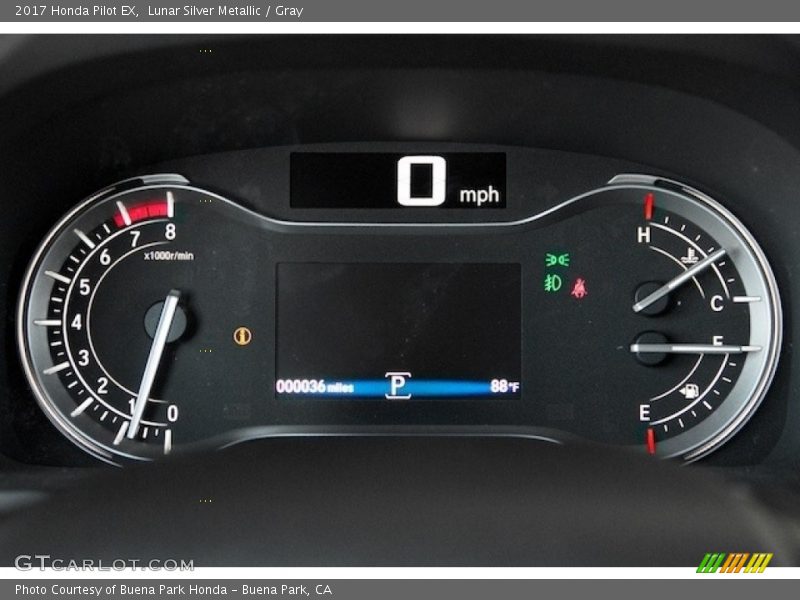 Lunar Silver Metallic / Gray 2017 Honda Pilot EX