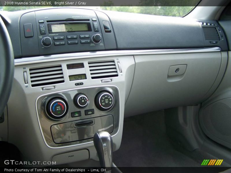 Bright Silver / Gray 2008 Hyundai Sonata SE V6