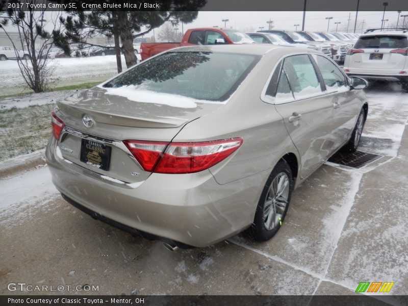 Creme Brulee Mica / Black 2017 Toyota Camry SE