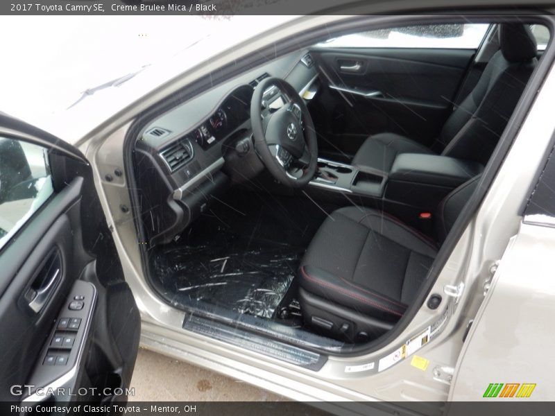 Creme Brulee Mica / Black 2017 Toyota Camry SE