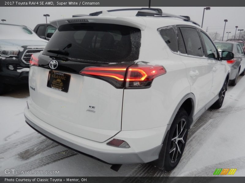 Super White / Cinnamon 2017 Toyota RAV4 SE AWD
