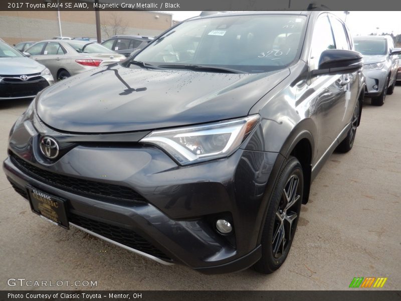 Magnetic Gray Metallic / Black 2017 Toyota RAV4 SE AWD