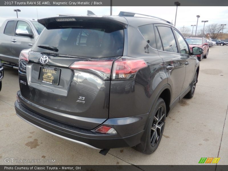 Magnetic Gray Metallic / Black 2017 Toyota RAV4 SE AWD