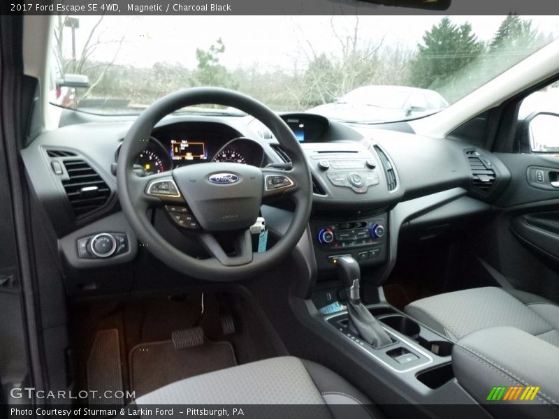 Magnetic / Charcoal Black 2017 Ford Escape SE 4WD