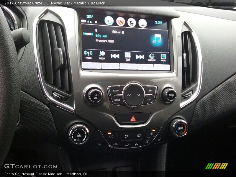 Mosaic Black Metallic / Jet Black 2017 Chevrolet Cruze LT