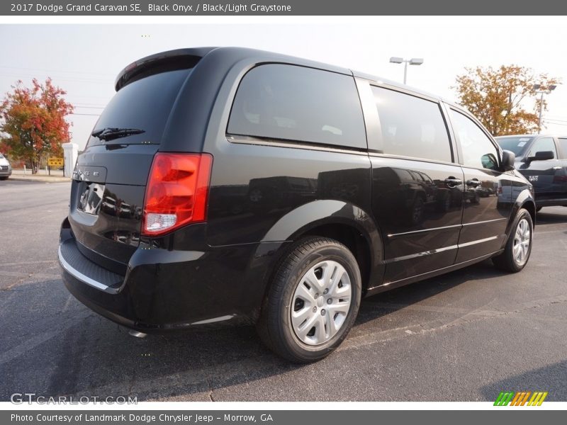 Black Onyx / Black/Light Graystone 2017 Dodge Grand Caravan SE