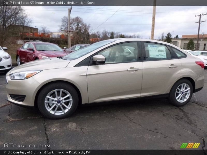 Front 3/4 View of 2017 Focus SE Sedan