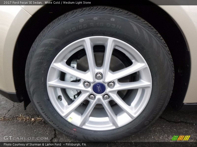  2017 Focus SE Sedan Wheel