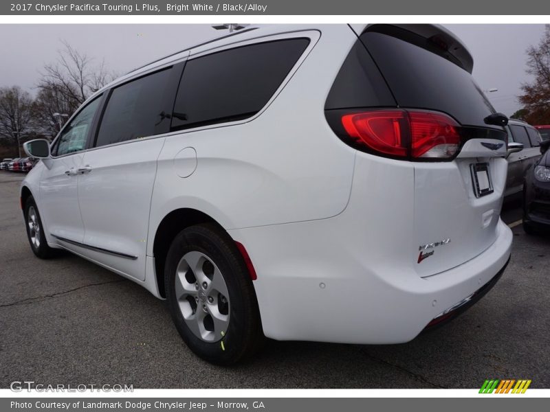 Bright White / Black/Alloy 2017 Chrysler Pacifica Touring L Plus
