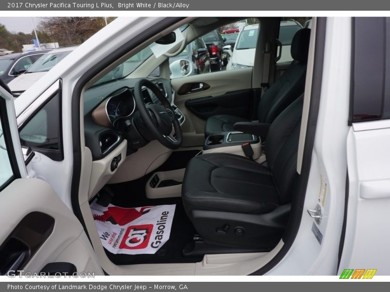 Bright White / Black/Alloy 2017 Chrysler Pacifica Touring L Plus