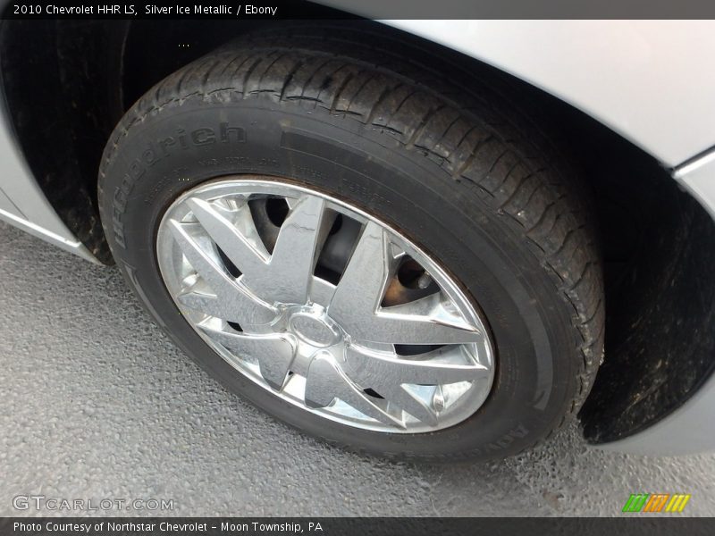 Silver Ice Metallic / Ebony 2010 Chevrolet HHR LS