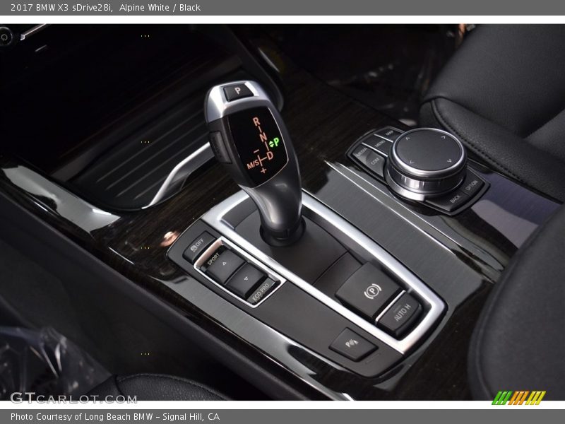 Alpine White / Black 2017 BMW X3 sDrive28i