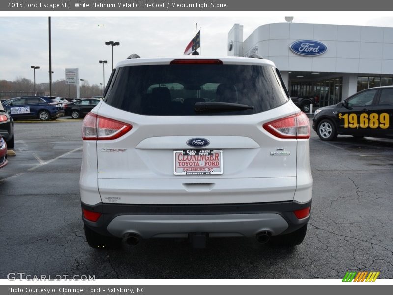 White Platinum Metallic Tri-Coat / Medium Light Stone 2015 Ford Escape SE