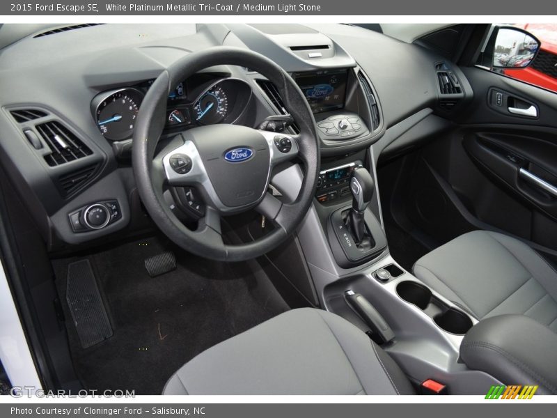 White Platinum Metallic Tri-Coat / Medium Light Stone 2015 Ford Escape SE