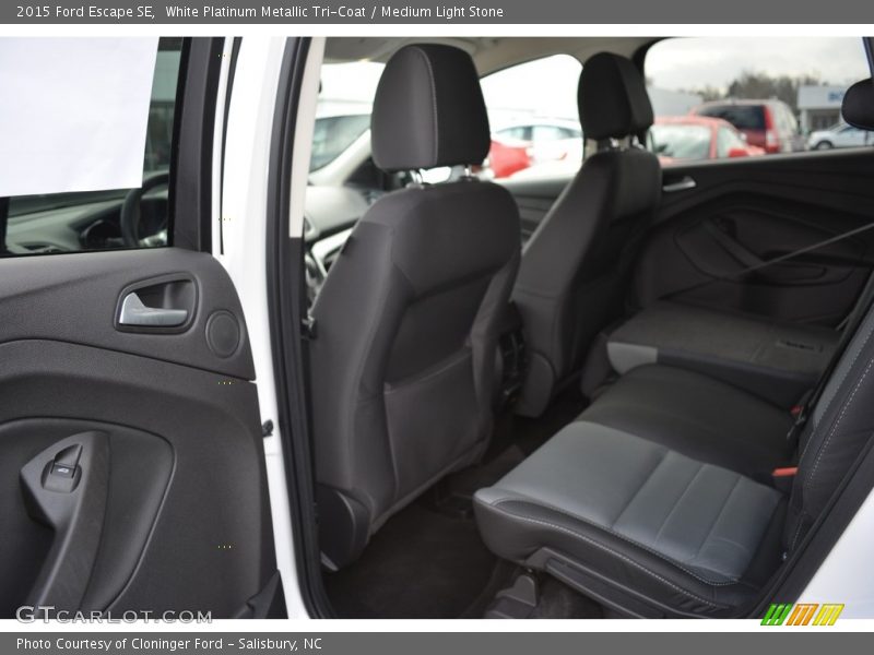 White Platinum Metallic Tri-Coat / Medium Light Stone 2015 Ford Escape SE