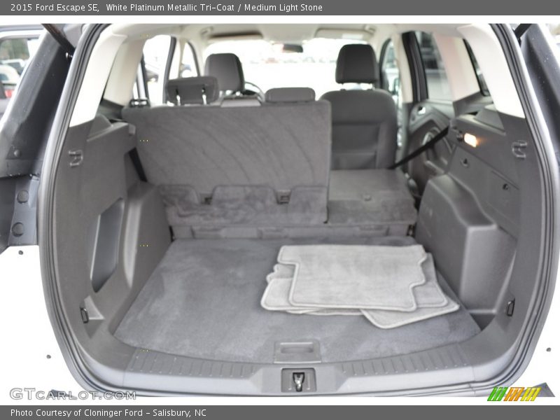 White Platinum Metallic Tri-Coat / Medium Light Stone 2015 Ford Escape SE