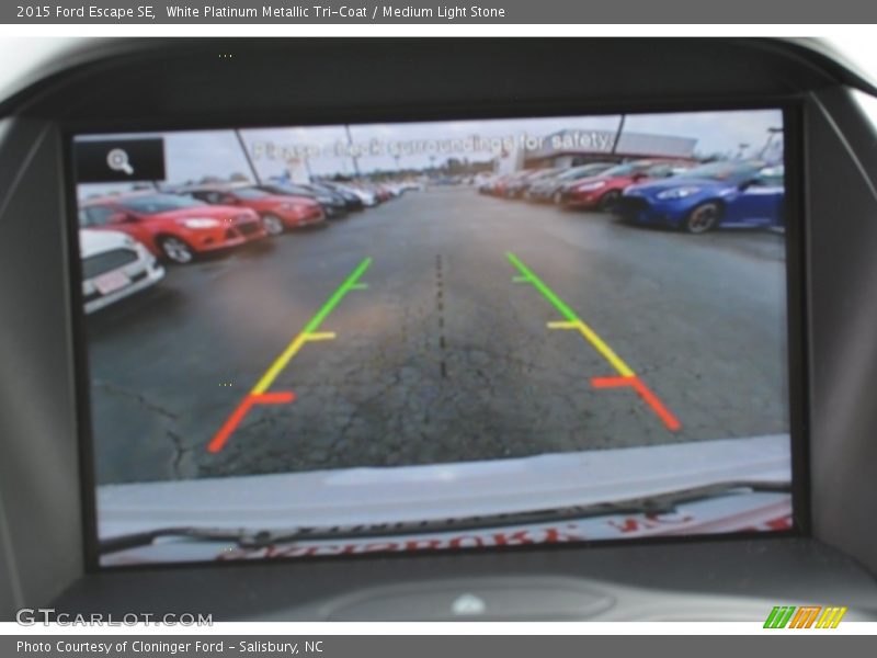 White Platinum Metallic Tri-Coat / Medium Light Stone 2015 Ford Escape SE