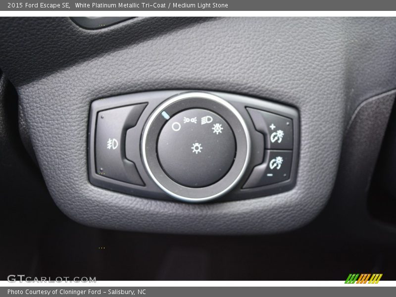 White Platinum Metallic Tri-Coat / Medium Light Stone 2015 Ford Escape SE